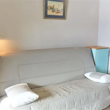 Marinas Du Ponant By Interhome *