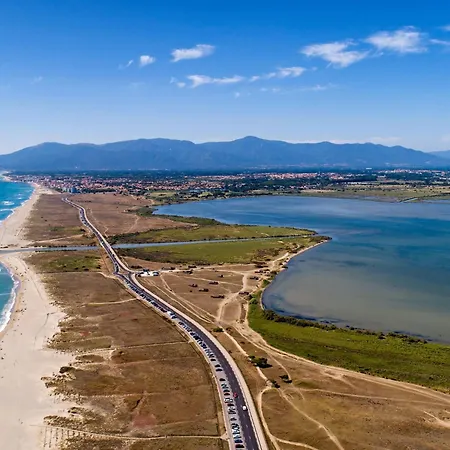 Marinas Du Ponant Saint-Cyprien (Pyrenees-Orientales)